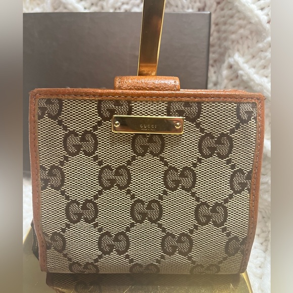 Gucci Beige GG Canvas Zip Around French Compact Wallet - Picture 12 of 12